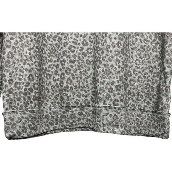 Leopard Print Raglan Long Sleeve Pullover Top Size XS - Picture 5 of 5